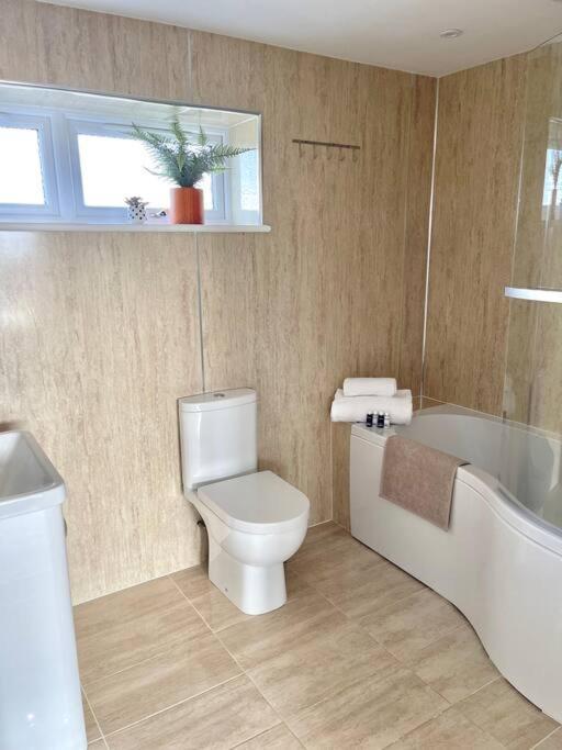 Lighthouse Cottage With Hottub 애버딘 외부 사진
